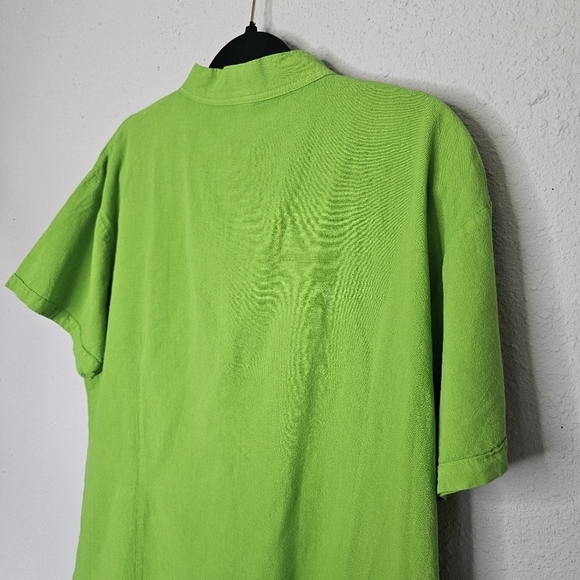 AYME Galapagos Lime Green Embroidered Turtle Blue Foot Boobie Bird Womens Button - Picture 11 of 12